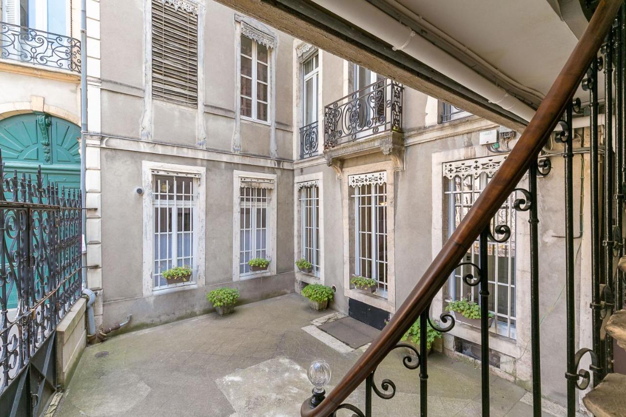 Le Saint Michel Apartamento Dijon Exterior foto